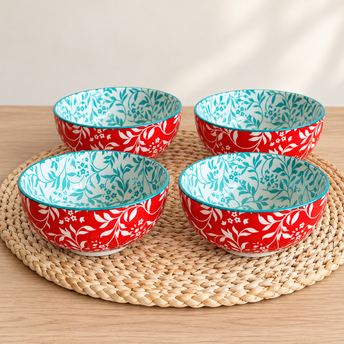 Cuencos de porcelana con diseños florales rojo - verde